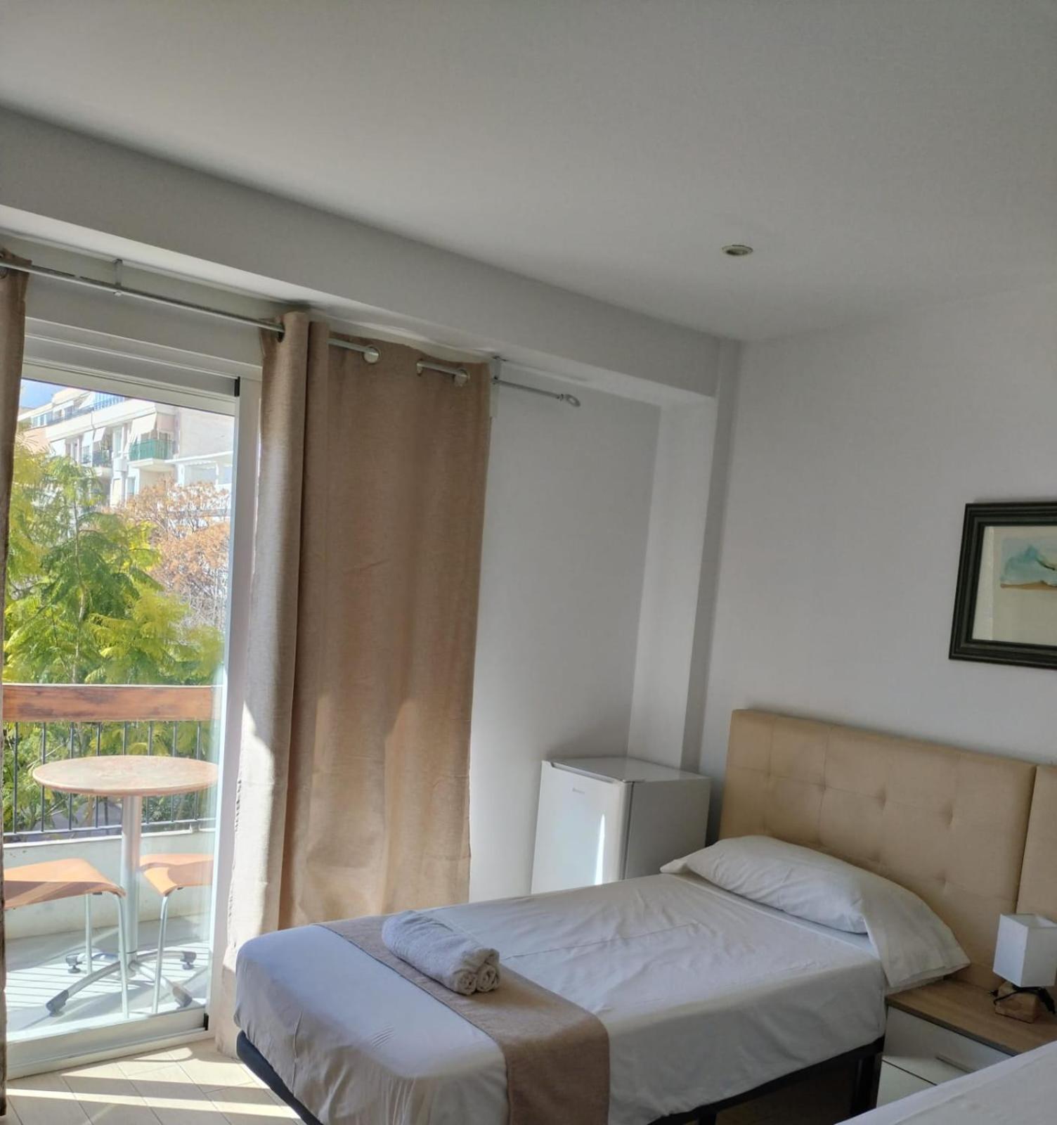 Pension Portugal Alicante Exterior photo